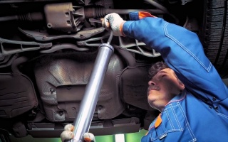 Замена масла в редукторе Mazda Verisa  в Жуковском