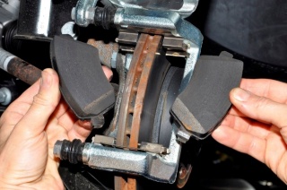 Замена тормозных колодок Mazda Familia  в Жуковском